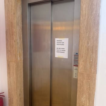 Jasmine Court Hotel (Girne) Aşırı Sıcak Ve Yetersiz Temizlik Nedeniyle Kötü Konaklama Deneyimi