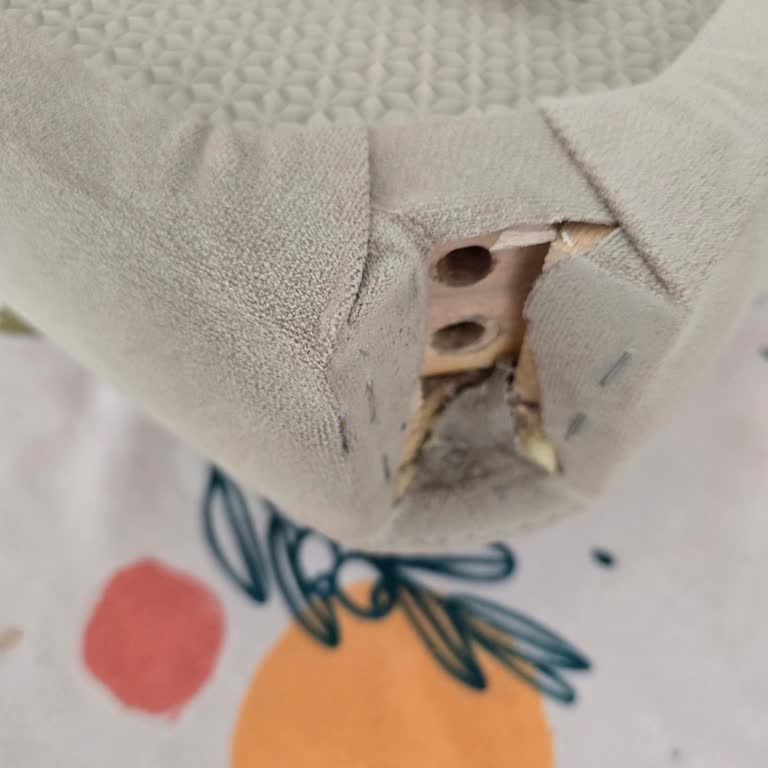 Sürekli Kırılan Sandalye Ayakları Ve Çözülmeyen Sorun