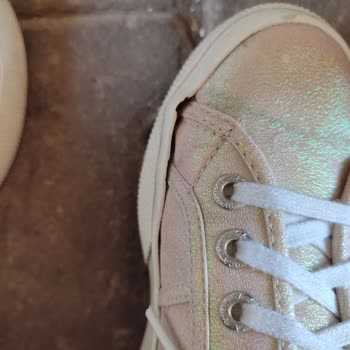 Aldığım Superga Ayakkabı Kısa Sürede Açıldı Muhatap Bulamıyorum