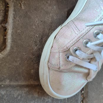 Aldığım Superga Ayakkabı Kısa Sürede Açıldı Muhatap Bulamıyorum