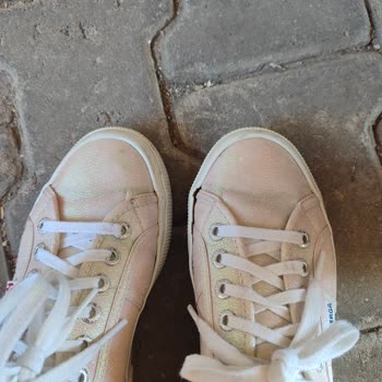 Aldığım Superga Ayakkabı Kısa Sürede Açıldı Muhatap Bulamıyorum