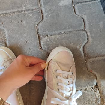 Aldığım Superga Ayakkabı Kısa Sürede Açıldı Muhatap Bulamıyorum