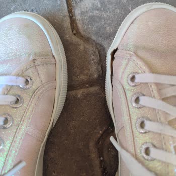 Aldığım Superga Ayakkabı Kısa Sürede Açıldı Muhatap Bulamıyorum