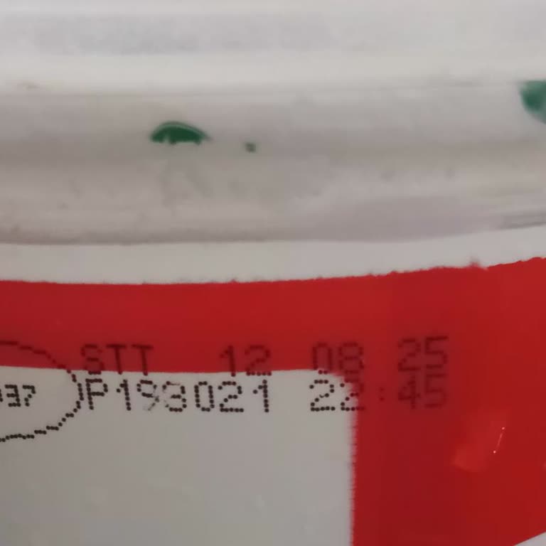 Tarihi Geçmiş Yoğurt Satışı Ve Yetersiz Müşteri Hizmeti Mağduriyeti