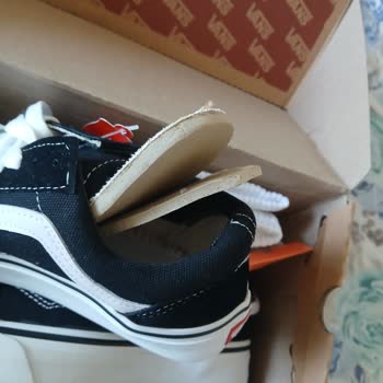 Orijinal Olmayan Ve Defolu Ayakkabıya Para İadesi Yapılmıyor