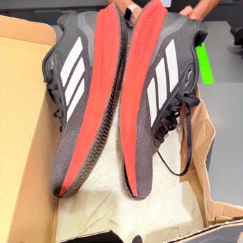 Kısa Sürede Hasar Gören Ayakkabı İçin Değişim Talebi