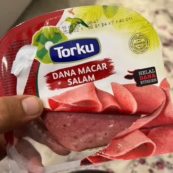 Torku Dana Macar Salamda Renk Değişimi Ve Müşteri Hizmetlerinde İlgisizlik