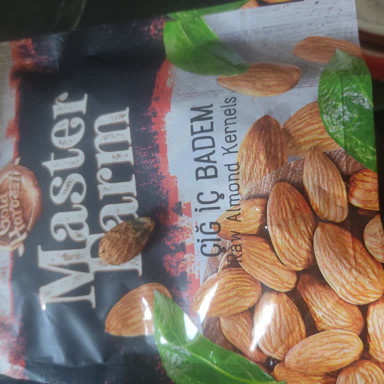 Taze Alınan Bademde Küf Ve Kötü Koku Şoku!