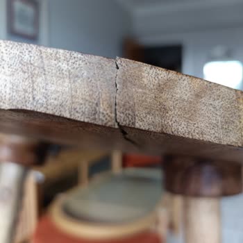 Aldığım Sehpanın Ahşabında Kısa Sürede Çatlama Oluştu