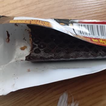 Ülker Çikolatalı Gofret Hayal Kırıklığı: Beyazlamış Ve Bozulmuş Ürünler