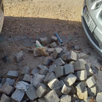 Su Borusu Tamiri Sonrası Bırakılan Kum Ve Taşlar Çevreyi Olumsuz Etkiliyor