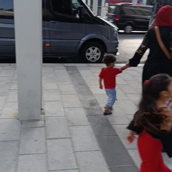 Otobüs Durağının Eski Yerine Alınması Ve Yetersiz Geri Dönüşler Hakkında Şikayet