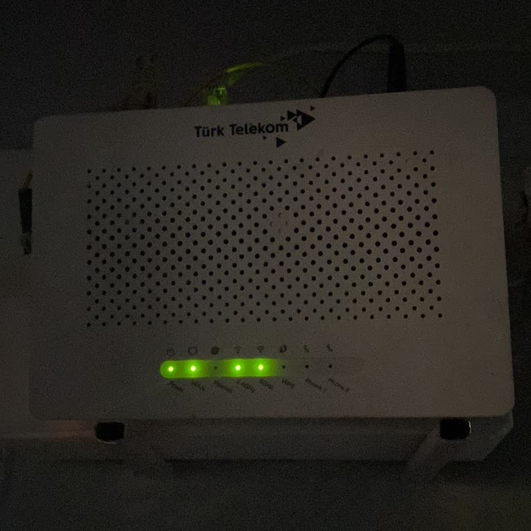 İnternet Kesintisi Nedeniyle İşim Aksıyor, Çözüm Ve Ücret İadesi Bekliyorum