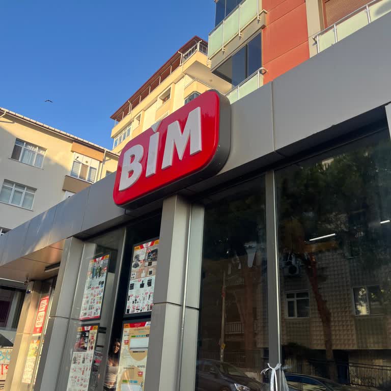 Kasiyerlerin Ayakta Çalışmaya Zorlanması Ve Eşit Hak Talepleri