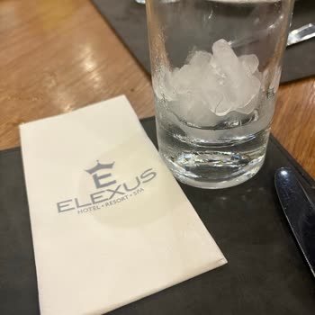 Otelin Temizlik Ve Hizmet Standartları Beklentilerin Çok Altında