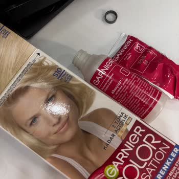 Saç Boyası Kutudaki Renkten Tamamen Farklı Çıktı, Saçlarım Zarar Gördü