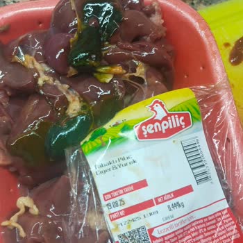 Aldığım Tavuk Ciğerinde Zehirli Olabilecek Yeşil Parçalar Çıktı, Açıklama Bekliyorum