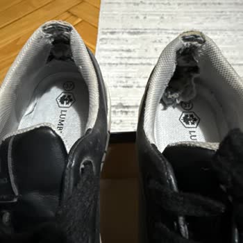 FLOdan Alınan Üç Ayakkabının Kısa Sürede Parçalanması Ve Değişim Talebinin Reddi