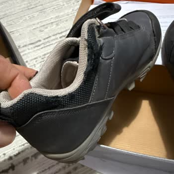 FLOdan Alınan Üç Ayakkabının Kısa Sürede Parçalanması Ve Değişim Talebinin Reddi