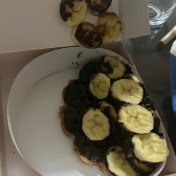 Waffle Siparişimde Çikolata Yerine Sos Kullanıldı Ve Ürün Dağılmış Halde Teslim Edildi