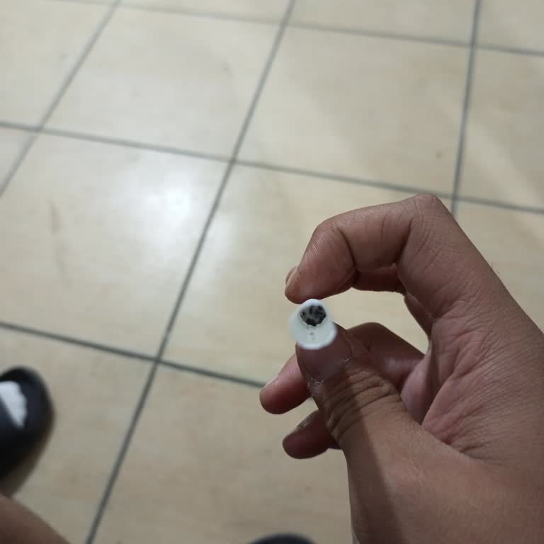 Satın Aldığım Sigara Paketinde Boş Ve Dökülen Tütün Sorunu