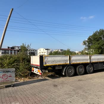 Tehlike Yaratan Eğik Direğe Acil Müdahale Bekliyorum