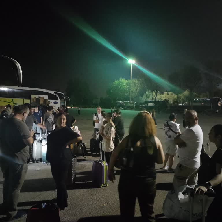 Varan Turizm’de Arızalı Araç Ve İlgisiz Yaklaşım Nedeniyle Antalya Otogarı’nda Mağduriyet