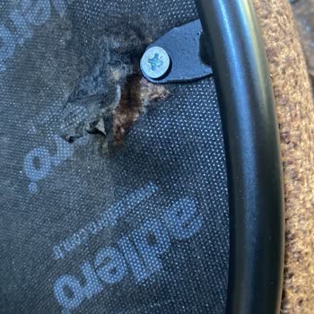 Çizik Ve Hatalı Yemek Masası Teslimatı Sonrası Çözümsüzlük Yaşadım