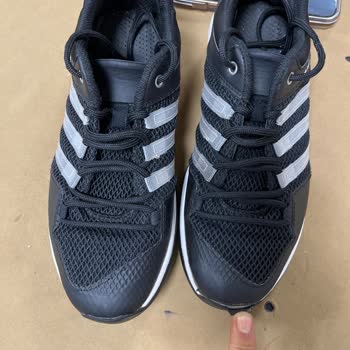 Adidas Terrex Ayakkabıda Açılma Ve Mağaza İlgisizliği