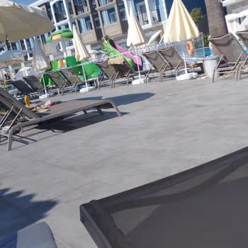 Otel Tatilinde Toplu Hastalık Ve İlgisiz Yönetim Mağduriyeti