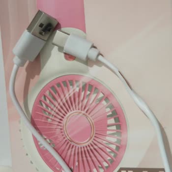 Hakikat Kırtasiye Handheld 3 Speed Fan Model Ürün Şarj Ettiğimizde, Kablosunda Erime Meydana Geldi!