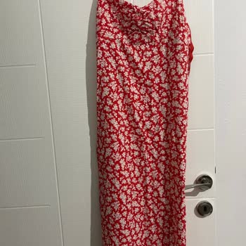 İlk Yıkamada Dikiş Yerinden Yırtılan Elbise İçin Para İadesi Talebi