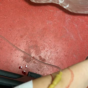 Acil Serviste İlgisiz Hemşireler Ve Umursamaz Tavırlar Hasta Mağduriyeti