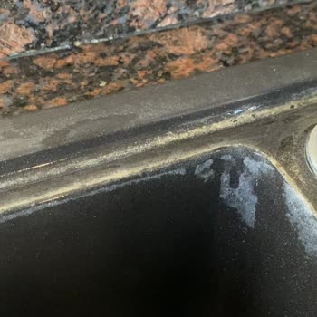 Yeni Alınan Franke Evyede İlk Kullanımdan İtibaren Kalıcı Lekeler Oluştu