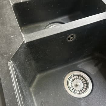 Yeni Alınan Franke Evyede İlk Kullanımdan İtibaren Kalıcı Lekeler Oluştu