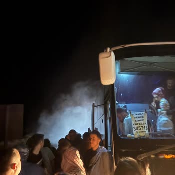 Arıza Yapan Otobüs Nedeniyle Saatlerce Yolda Bekletildik