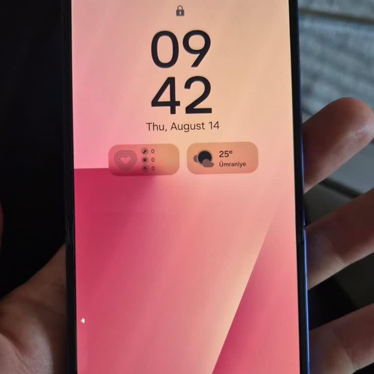 Samsung Telefon Yeni Alınan Telefonun İlk Düşüşte Ekranında Piksellenme Oluştu