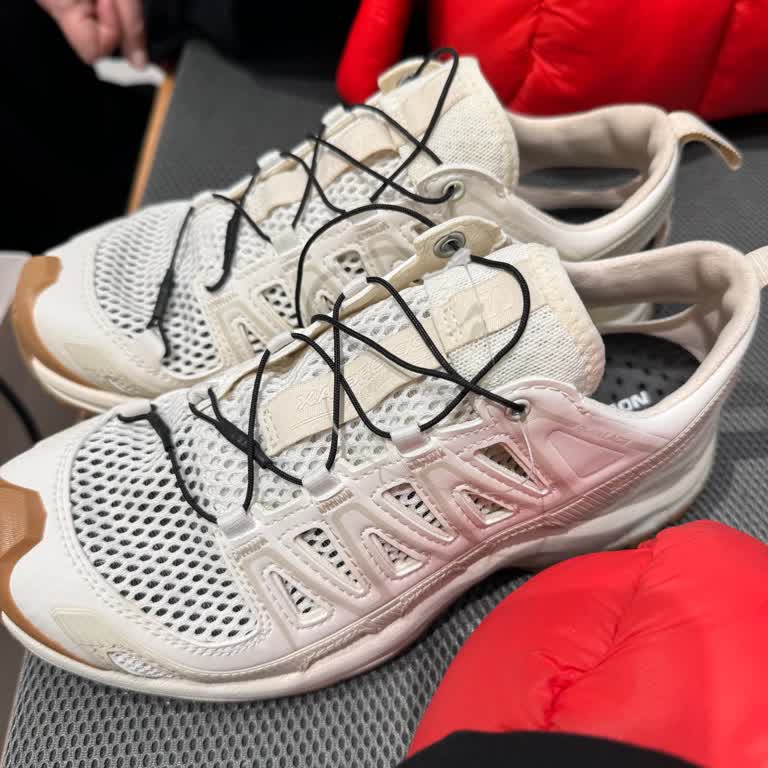 Salomon Негативный опыт в магазине Salomon в ТЦ Joy City, проблемы с обменом кроссовок