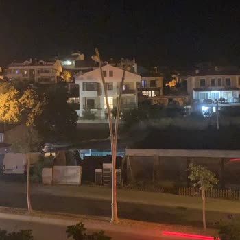 Datça Mahallesi'nde 6 Aydır Çözülemeyen Sokak Lambası Arızası Güvenliği Tehdit Ediyor