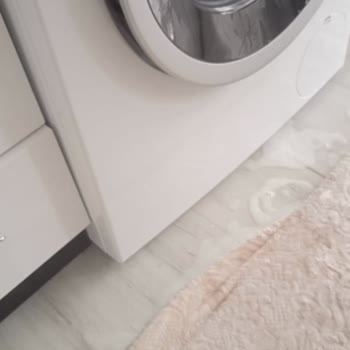 Yeni Alınan Çamaşır Makinesi Su Taşırdı, Satıcı Ve Servise Ulaşılamıyor