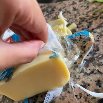 İçer Kaşar Peyniri Küflenmiş Çıktı