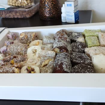 Bayat Ve Aşırı Hindistan Cevizli Lokumlar Hayal Kırıklığı Yarattı