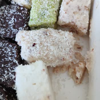 Bayat Ve Aşırı Hindistan Cevizli Lokumlar Hayal Kırıklığı Yarattı