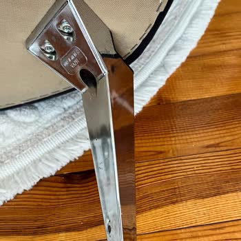 Bellona Koltuk Takımında Eksik Parça Nedeniyle Parke Çiziliyor Müşteri Hizmetleri İlgisiz