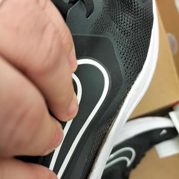 FLO'dan Aldığım Nike Ayakkabıda Taban Çökmesi Ve Garanti Reddi Şoku
