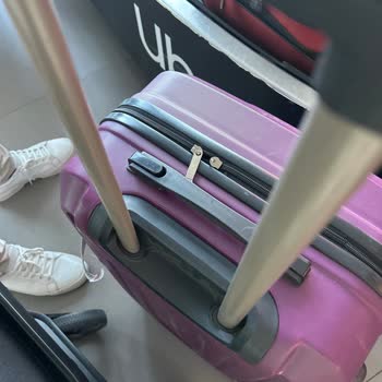 Valizim Hasarlı Teslim Edildi, Yardımcı Olunmadı