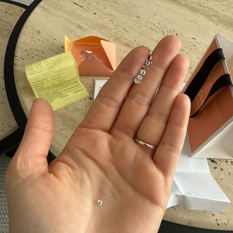 Atasay Beştaş Yüzükte Taş Düşmesi Ve Mağaza Yetkilisinin Olumsuz Davranışı Nedeniyle Mağduriyet