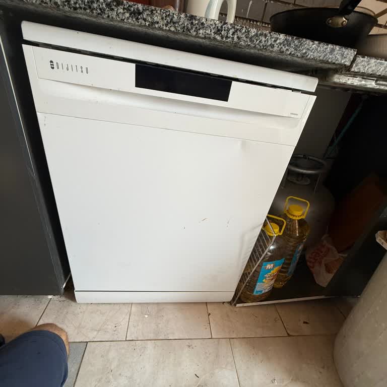 2 Aylık Bulaşık Makinesi Kaynaklarından Koptu Su Kaçağı Oluştu Değişim Talebim Reddedildi