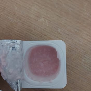 Çocuk Ürününde Bozuk Yoğurt Şoku: Güven Sarsıldı