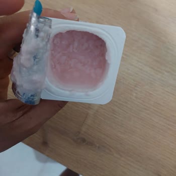 Çocuk Ürününde Bozuk Yoğurt Şoku: Güven Sarsıldı